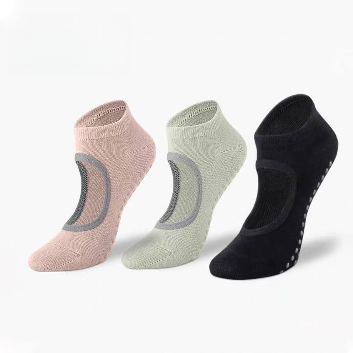 Non-Slip Yoga Socks for Women  - Pilates & Yoga Unleashed Studio Tuckahoe recensione e prezzo